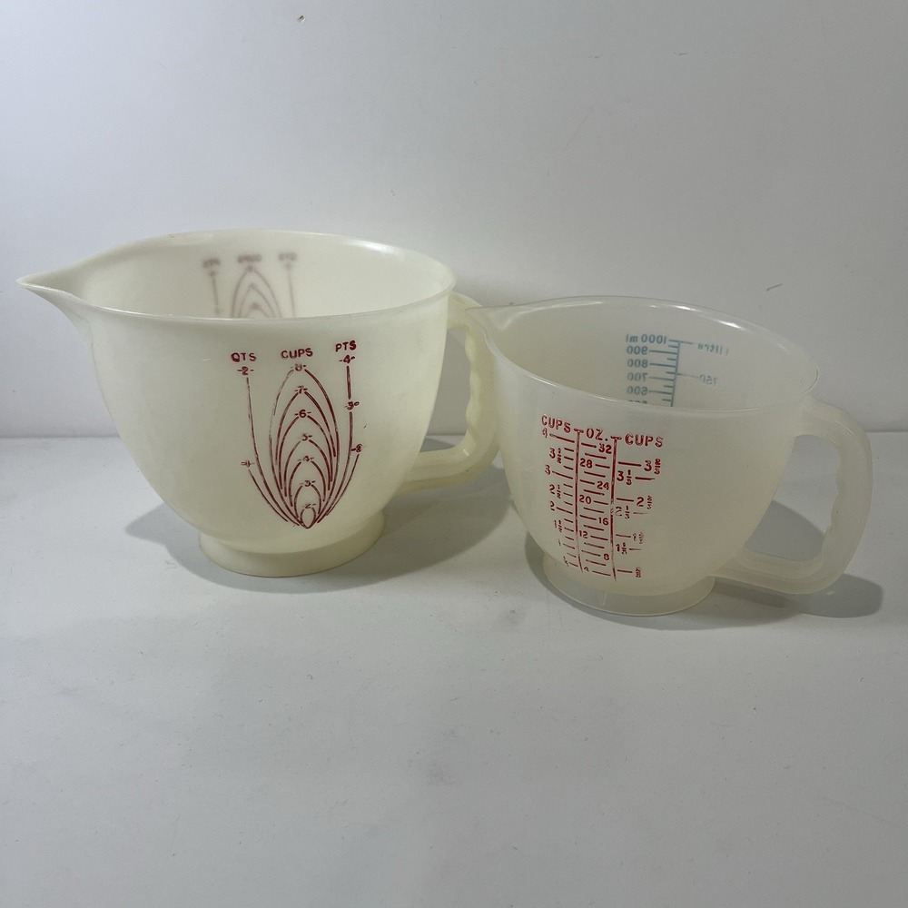 Lot 2 Vtg Tupperware Mix-N-Store 2 QT / 1 QT Measuring Bowl Pitcher No Lid 1977